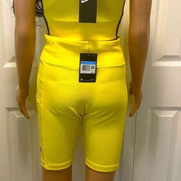 Yellow Nike Air Bike Shorts size Medium - Picture 4 of 8